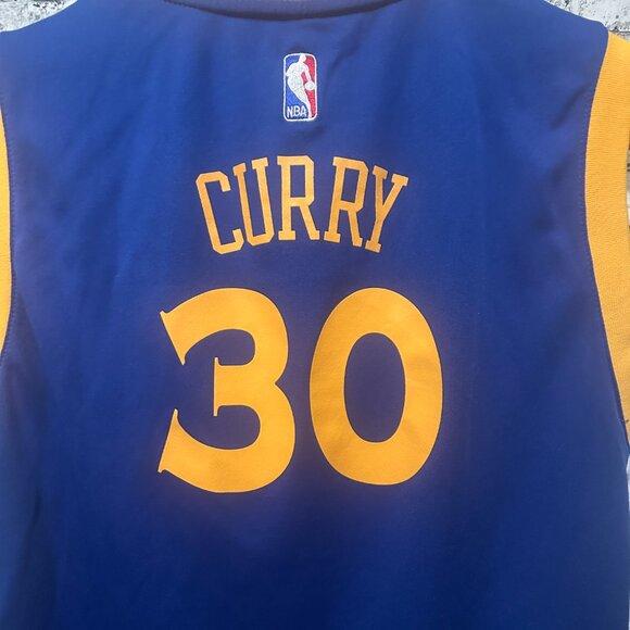 EUC Adidas NBA Golden State Warriors Stephen Curry #30 Jersey Youth XL (18/20) - Picture 10 of 15